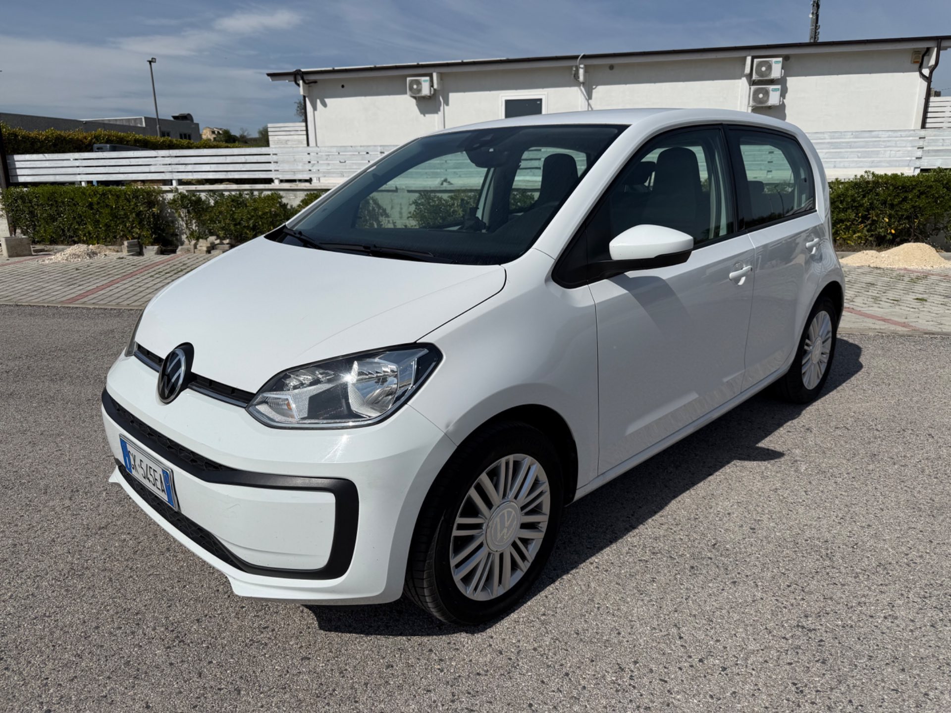 Volkswagen up!